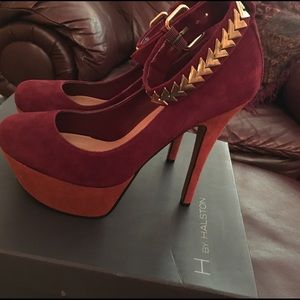 H by Halston Suede platform 6” heels size 7.5